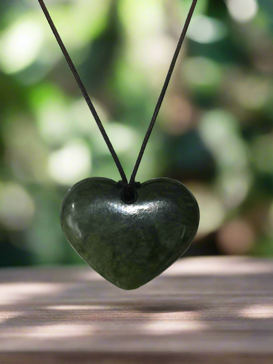Heart of pounamu iti