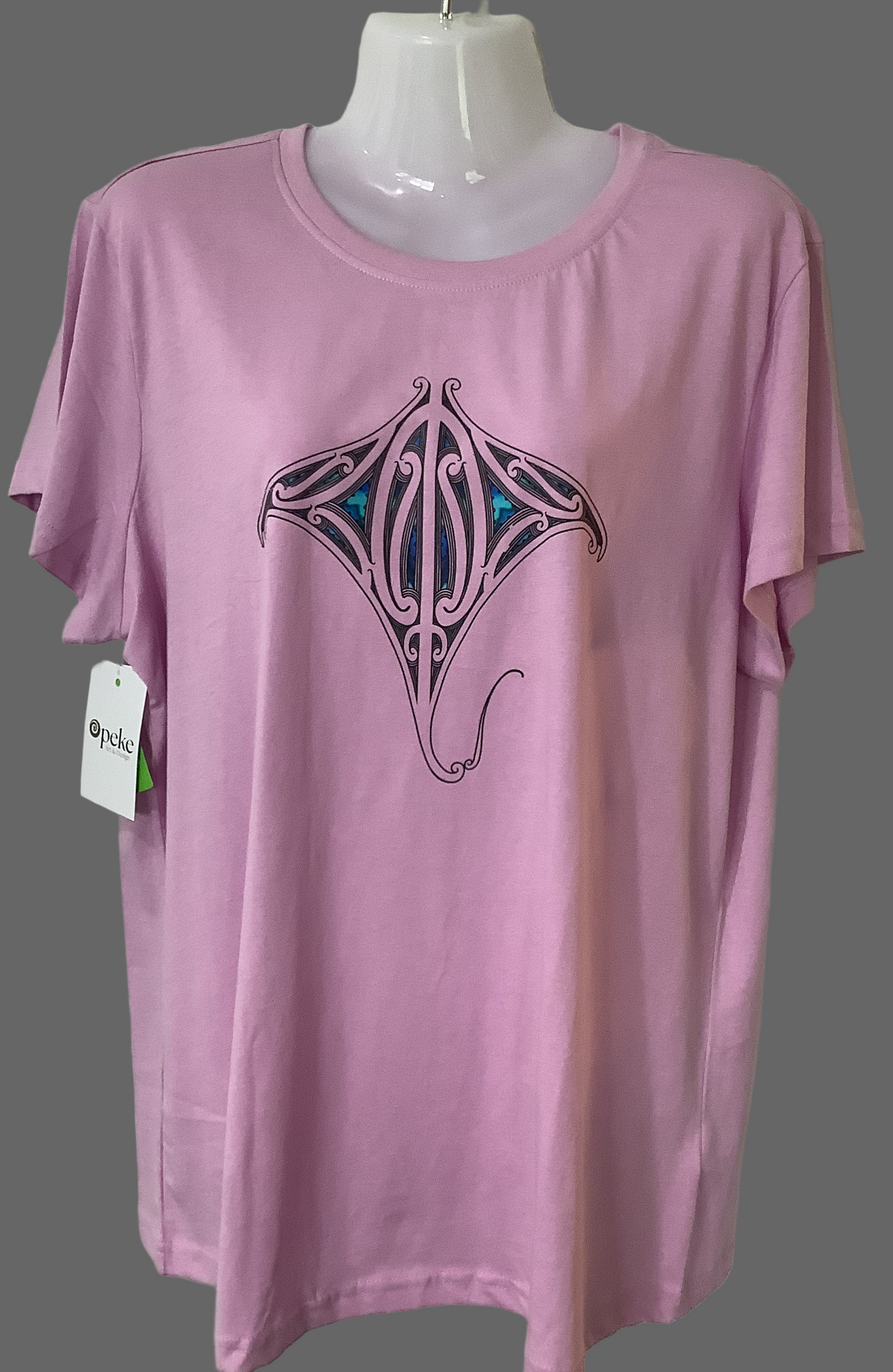 Sting ray Māori design cotton tee shirt